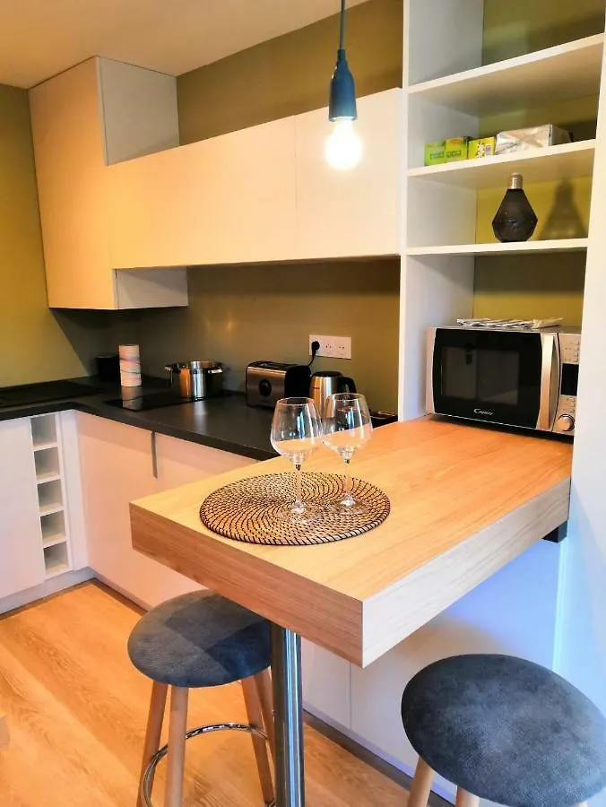 Studio Design Paraisos Lyon 0*,
